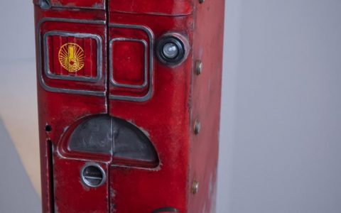 《原子之心》举办花痴冰箱「诺拉」特制 Xbox Series X 主机与控制器抽奖活动