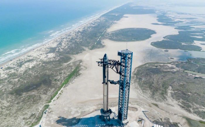 人类最强火箭SpaceX 星舰一飞冲天，但在2分50秒分离前解体爆炸失败，马斯克表示几个月后将再战