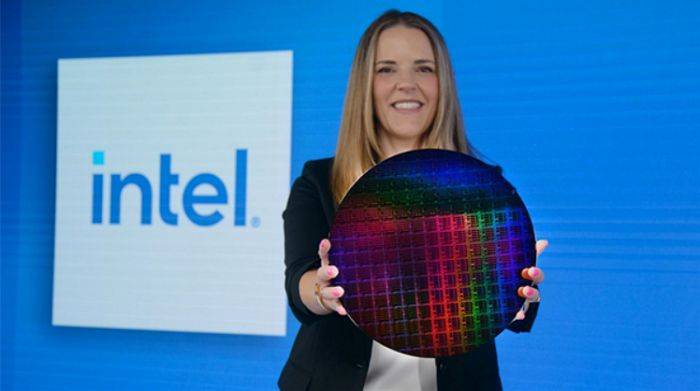 Intel揭露第五代Xeon CPU及技术蓝图，叫阵AMD
