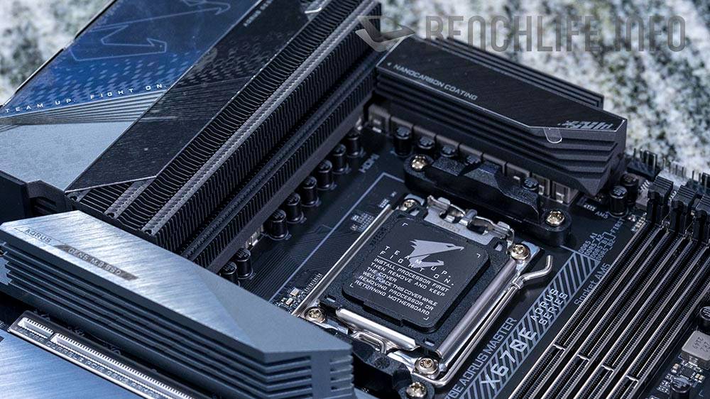 GIGABYTE：自家 AM5 主板 SoC Voltage 符合 AMD 最新规范