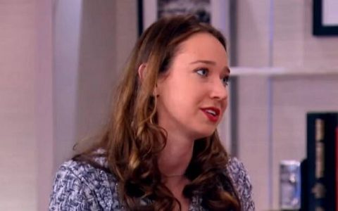 她27岁就登上福布斯，30岁那年用12万美元造假、骗了摩根大通两亿美元