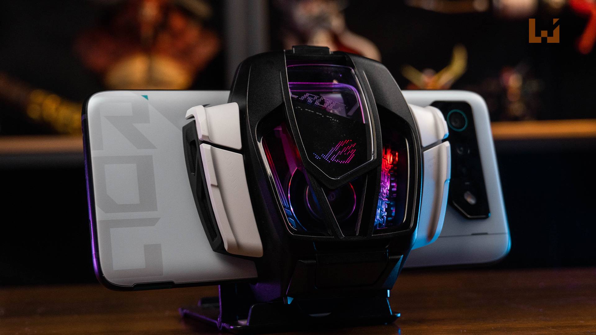 ROG Phone 7 Ultimate评测！自定义震动反馈超大幅提升游戏体验！
