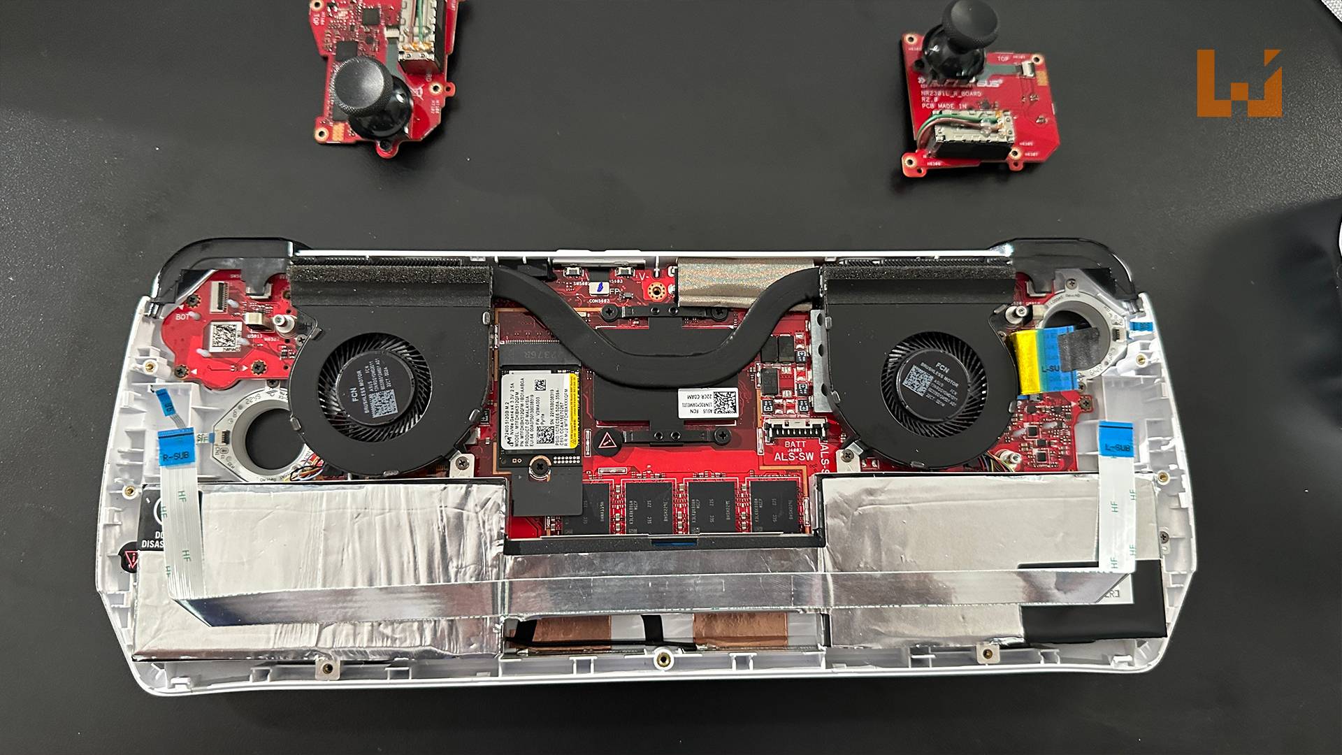 ROG Ally与Steam Deck的规格对比！各方面都有大提升！