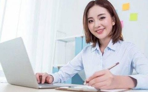 半天班3500急招店员是真的吗(餐饮业用工困境常态化)