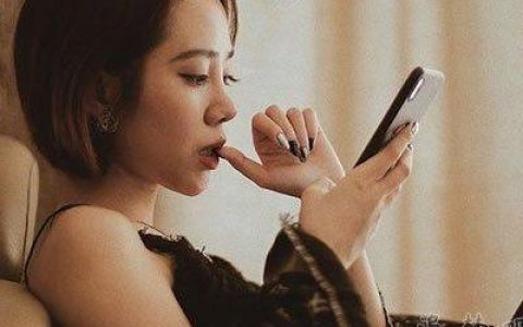 打装备可以卖钱的游戏有哪些(每天都在你看不起的游戏里默默数着人民币)