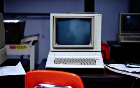 仅剩 1 位 73 岁开发者苦撑，这个能求解超复杂物理方程式的计算程序快要没人维护了