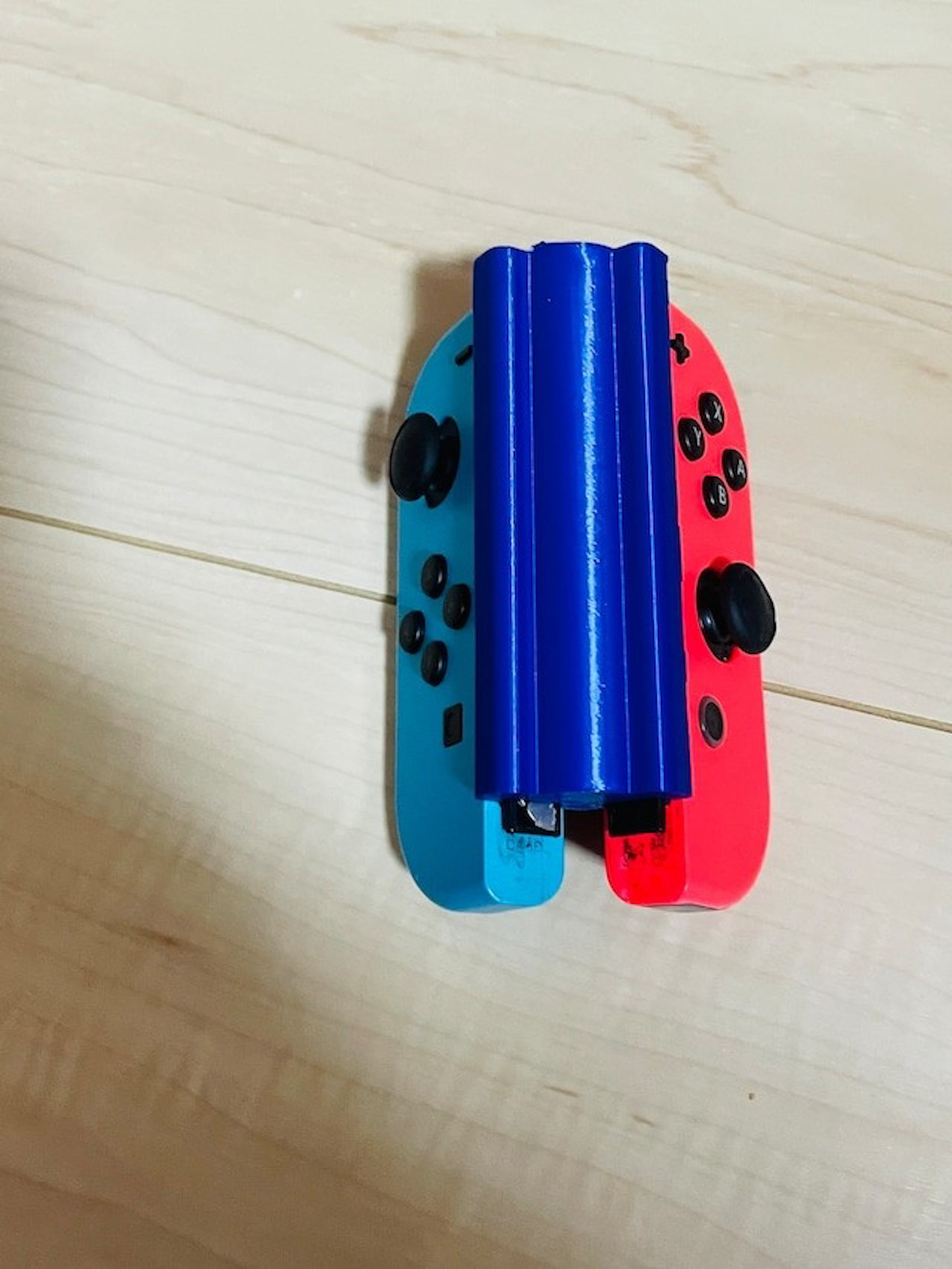 一只手也能玩 单手操作Switch的套件