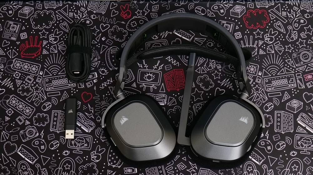 续航增加的无线三模版本来啰！ CORSAIR HS80 MAX 无线电竞耳机