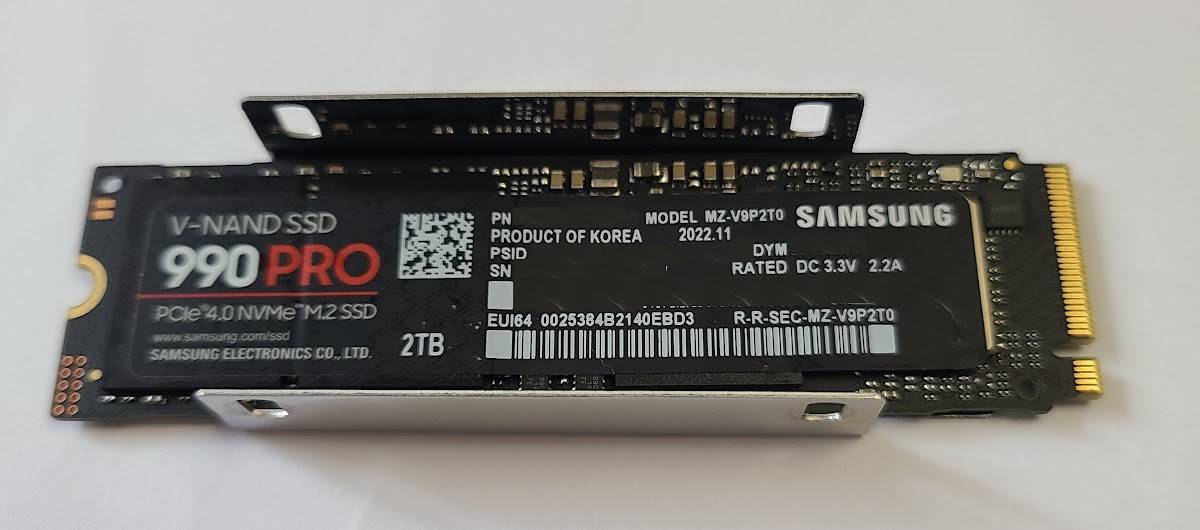 Thermalright （索摩乐） HR-10 2280 PRO M.2 2280 SSD 主动式散热器简测