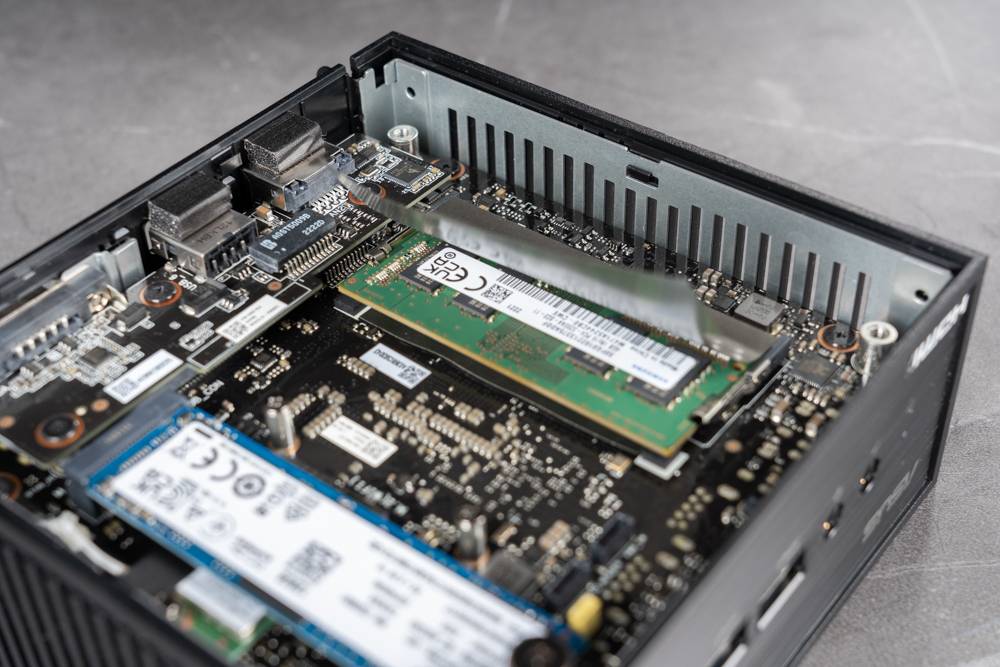 无风扇、低功耗、超迷你电脑究竟有多强的效能 ？ ASUS ExpertCenter PN42 Mini PC 开箱测试