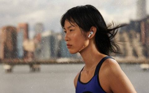 苹果新专利让充电盒变成手环项链，防止弄丢 AirPods