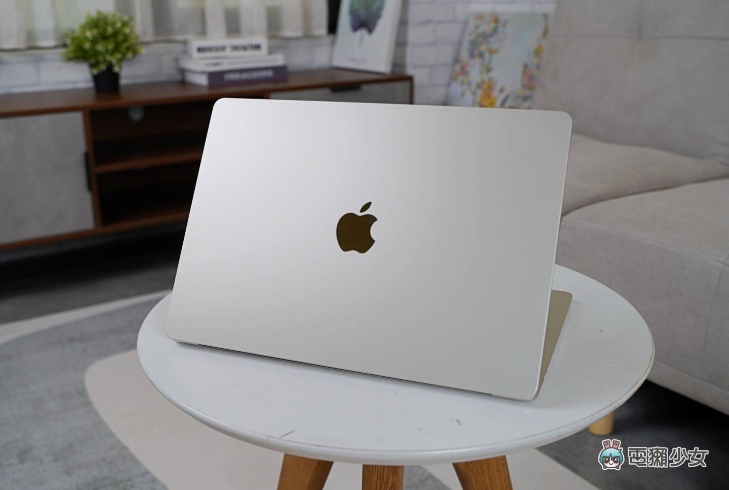 开箱|15 寸的 M2 MacBook Air 真的有香！ 屏幕变大了但然后呢？