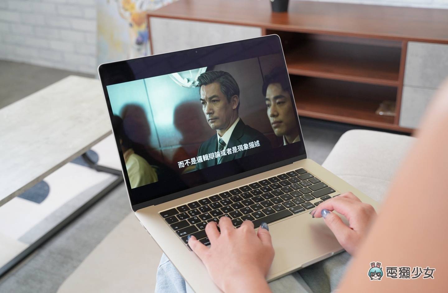 开箱|15 寸的 M2 MacBook Air 真的有香！ 屏幕变大了但然后呢？