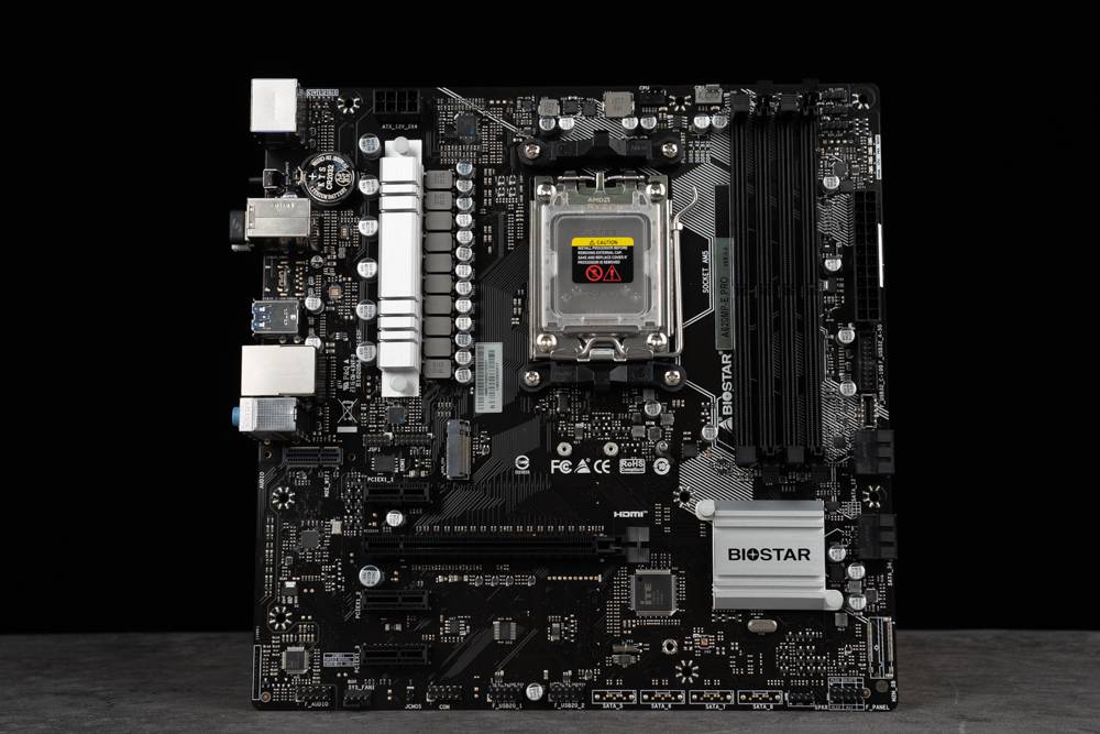 BIOSTAR A620MP-E PRO 主板开箱测试 / 10+1 相 55A Dr.MOS、PCIe 4.0 x16