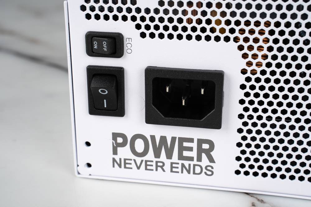 白化实力派 ： ATX3.0、短机身、白金转换率 | 全汉 Hydro PTM X PRO ATX3.0 PCIe5.0 1200W White