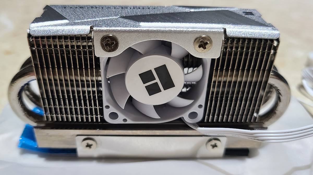 Thermalright （索摩乐） HR-10 2280 PRO M.2 2280 SSD 主动式散热器简测