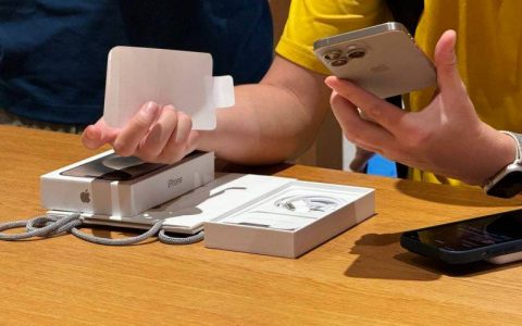 iPhone 15 Pro 钛会变色，官方释出解方法