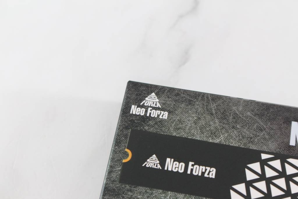 凌航Neo Forza NFP085 M.2 SSD固态硬盘-价格亲民的2TB大容量储存，还有五年保固免烦恼