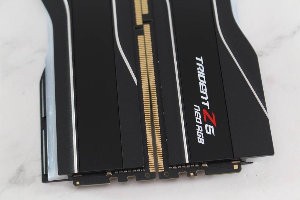 芝奇G.SKILL TRIDENT Z5 Neo焰锋戟RGB DDR5-6000 32GB Kit超频内存-AMD平台EXPO轻松超频