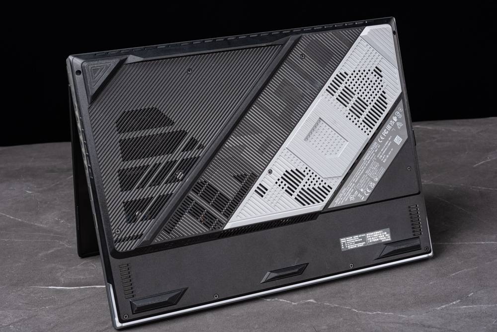 我就是潮流！ ROG Strix Scar 16 （2023） G634 测试报告 / 超狂散热与面板的旗舰机