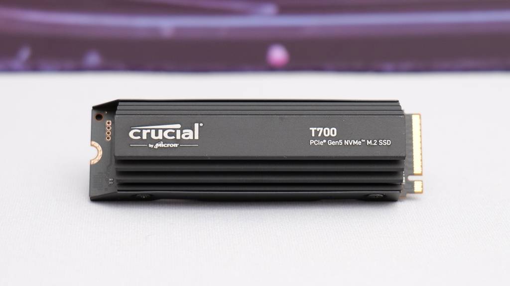 主板有 PCIe Gen5 接口,很快但用不到? Micron Crucial T700 PCIe Gen5 NVMe M.2 SSD 参上