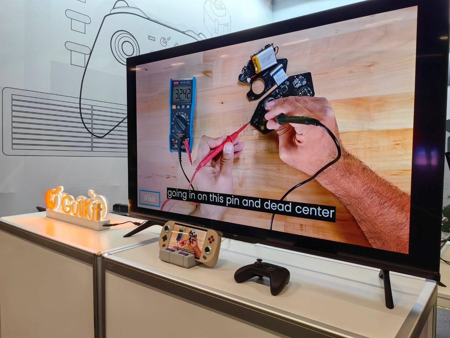 GuliKit 推出长得像'美版超任'的游戏基座，可支持 Steam Deck、Nintendo Switch、ROG Ally 等掌机投影大屏幕