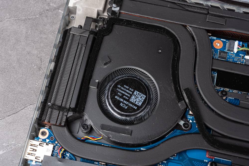 我就是潮流！ ROG Strix Scar 16 （2023） G634 测试报告 / 超狂散热与面板的旗舰机