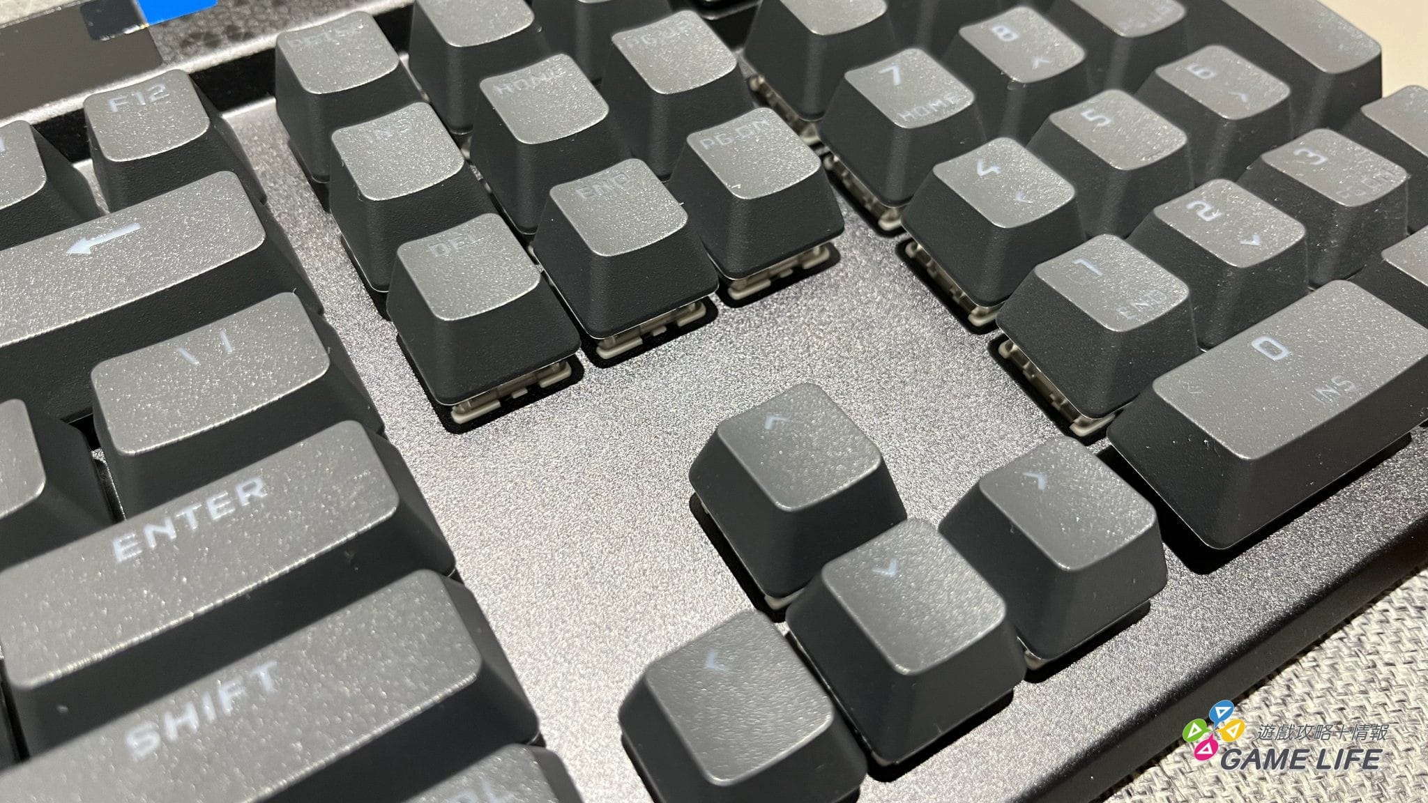 CORSAIR K70 MAX