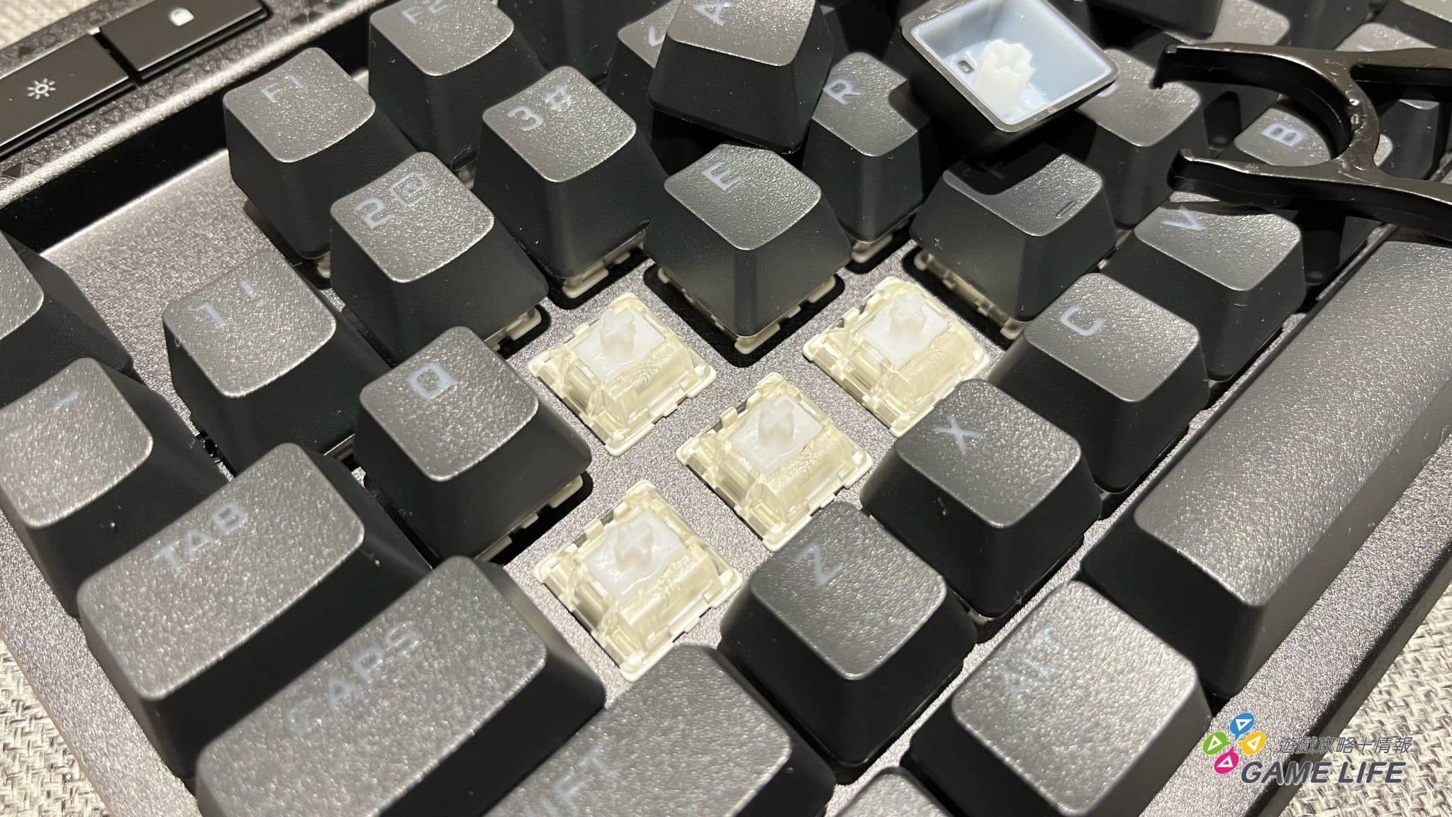 CORSAIR K70 MAX