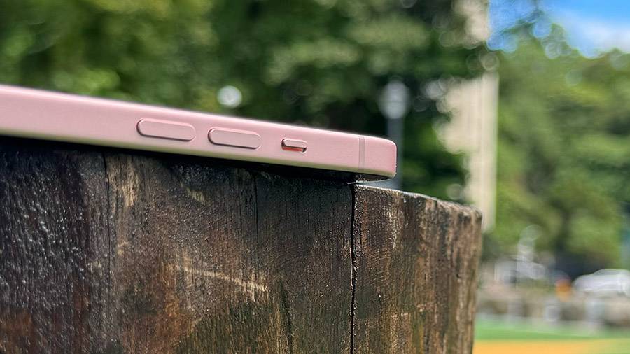 iPhone 15 开箱评测：兼顾娱乐性与实用性的一款 iPhone