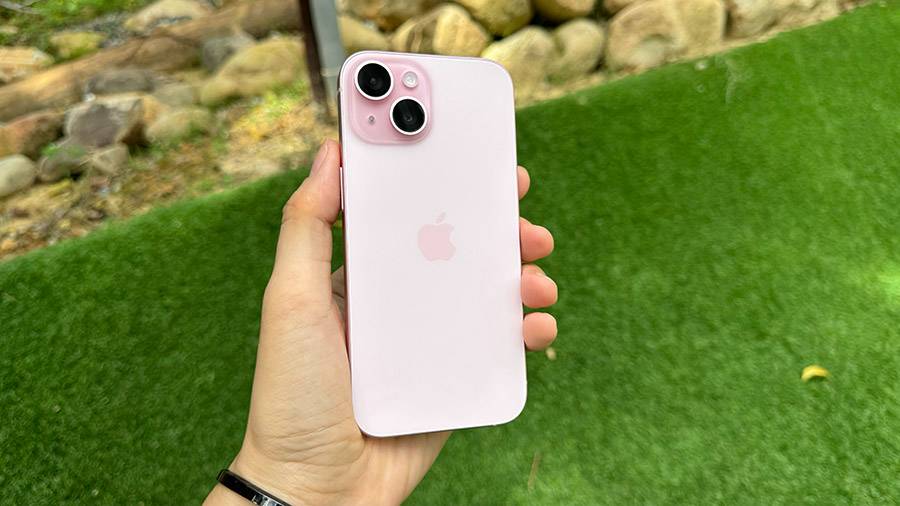 iPhone 15 开箱评测：兼顾娱乐性与实用性的一款 iPhone