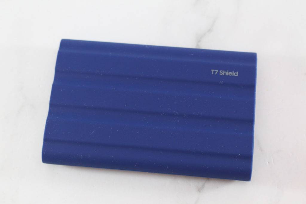 三星SAMSUNG T7 Shield 1TB USB 3.2 Gen 2移动固态硬盘-防水防尘好厉害，更有1050MB/s高速传输
