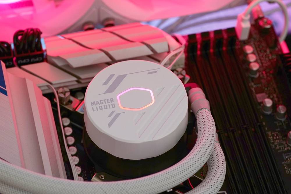 经典 MasterLiquid Lite 系列水冷散热器再进化~ Cooler Master MasterLiquid 240L/360L CORE ARGB/White