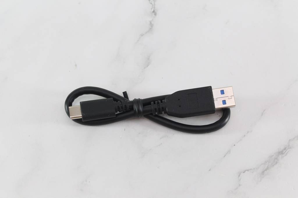 金士顿Kingston XS1000 2TB Portable SSD外接式固态硬盘-2TB大容量，1050MB/s高速传输轻巧带着走