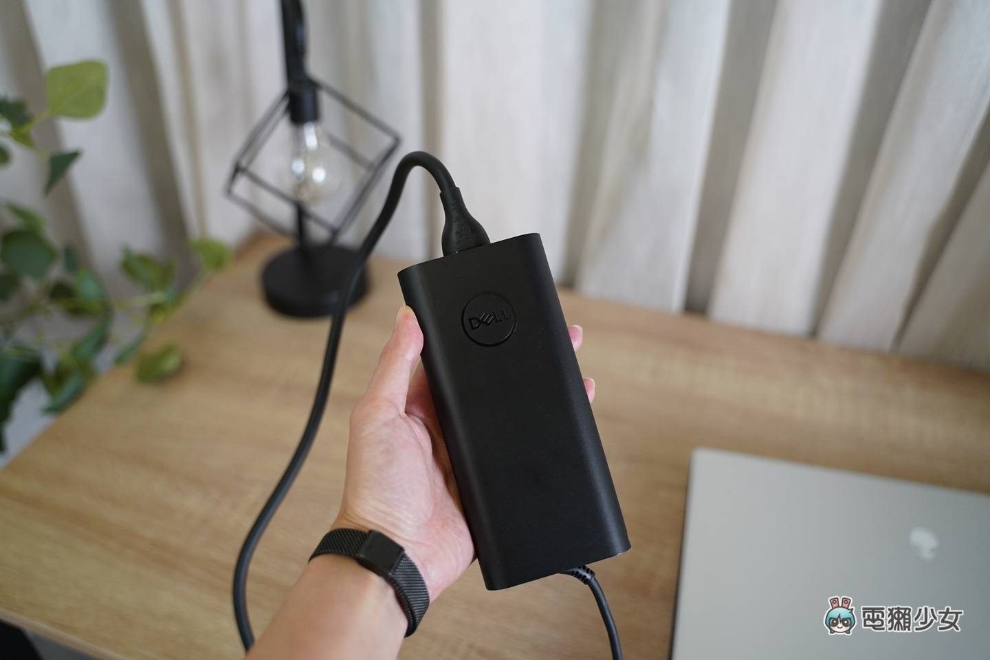开箱|外星人笔记本薄型设计 Alienware x14 R2 超美 Legend 3.0 外型