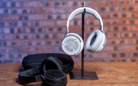 【评测】Corsair Virtuoso Pro 开放式游戏耳机 佩戴舒适 + 临场感高