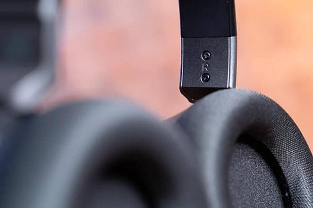 【评测】Corsair Virtuoso Pro 开放式游戏耳机 佩戴舒适 + 临场感高