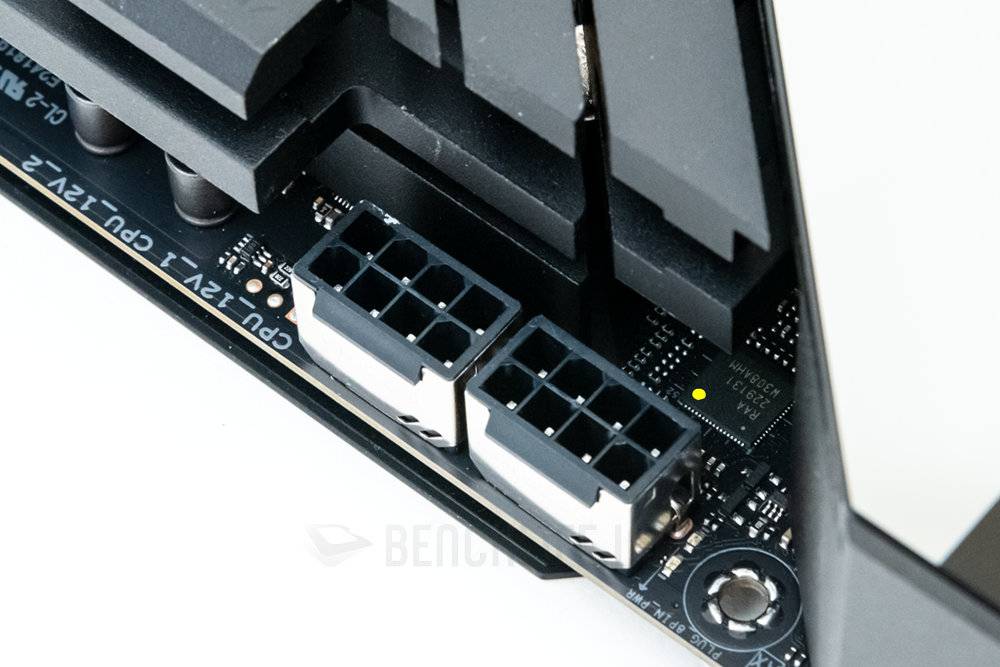 配备Wi-Fi 7、M.2支持PCIe 5.0,ASUS ROG Maximus Z790 Dark Hero开箱