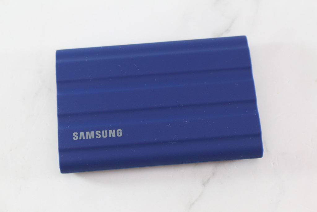 三星SAMSUNG T7 Shield 1TB USB 3.2 Gen 2移动固态硬盘-防水防尘好厉害，更有1050MB/s高速传输
