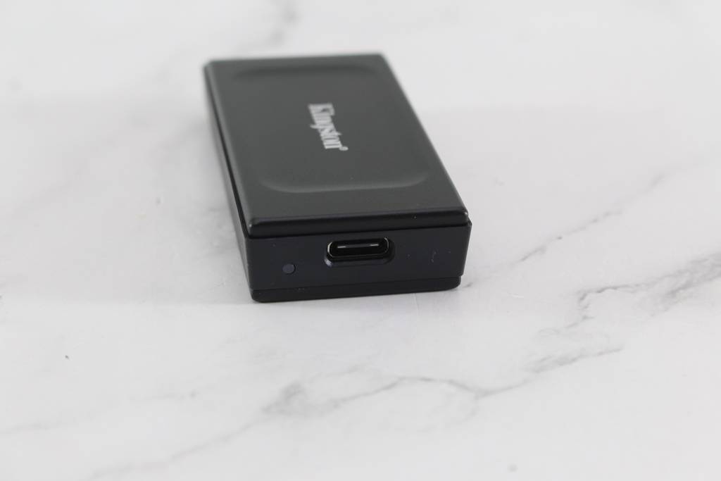 金士顿Kingston XS1000 2TB Portable SSD外接式固态硬盘-2TB大容量，1050MB/s高速传输轻巧带着走
