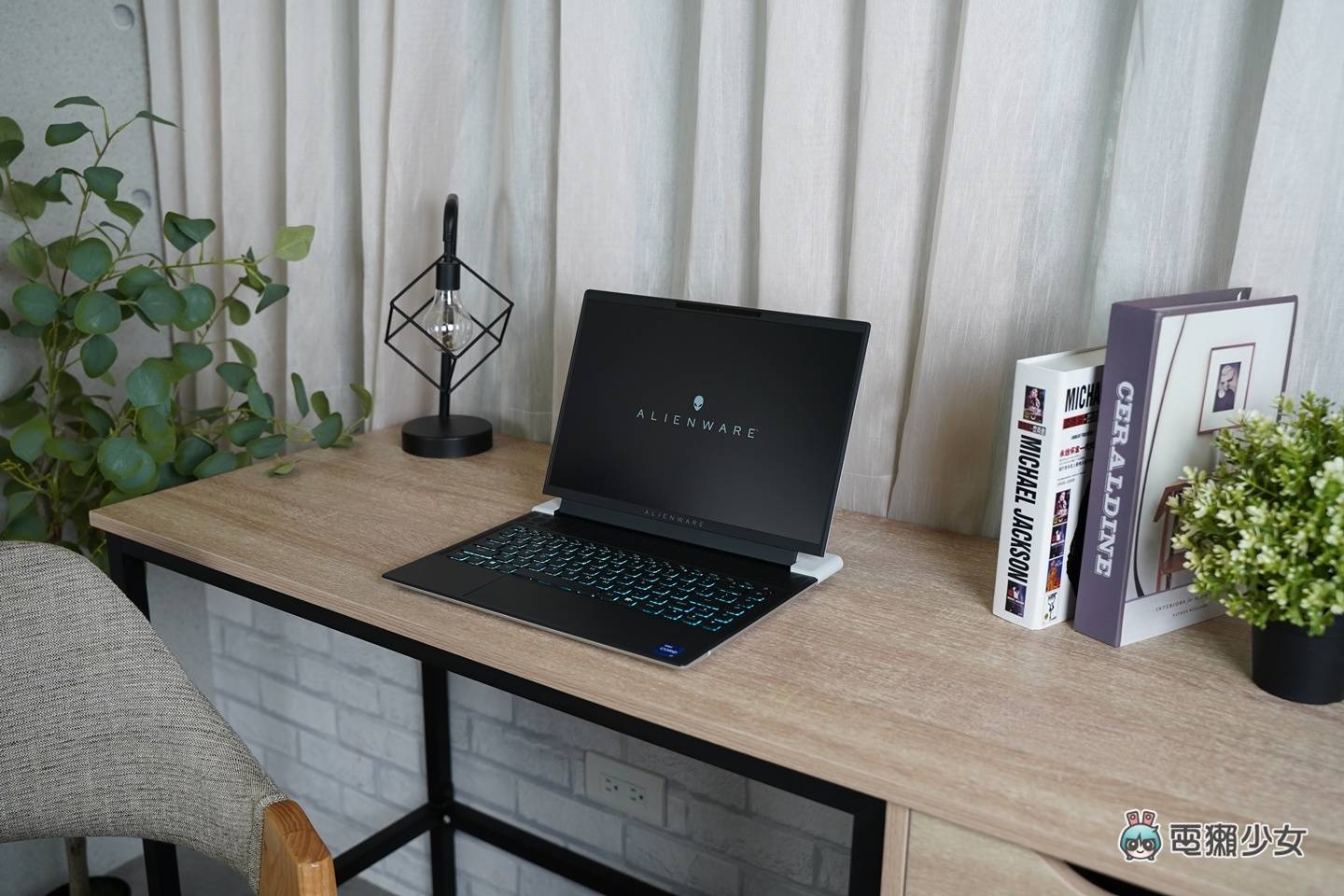 开箱|外星人笔记本薄型设计 Alienware x14 R2 超美 Legend 3.0 外型