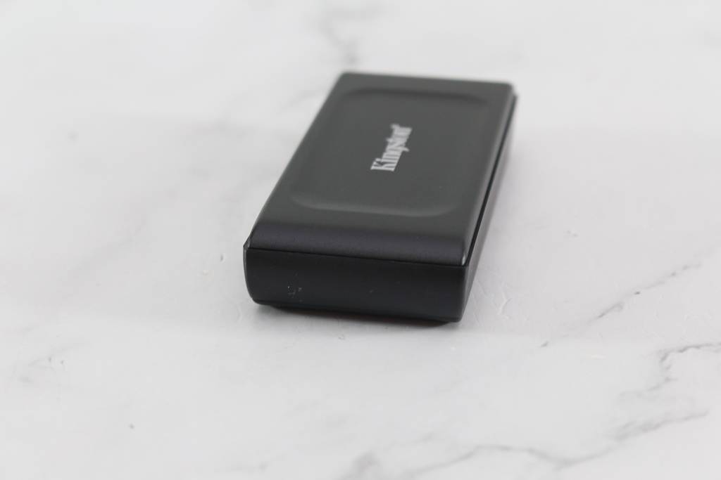 金士顿Kingston XS1000 2TB Portable SSD外接式固态硬盘-2TB大容量，1050MB/s高速传输轻巧带着走