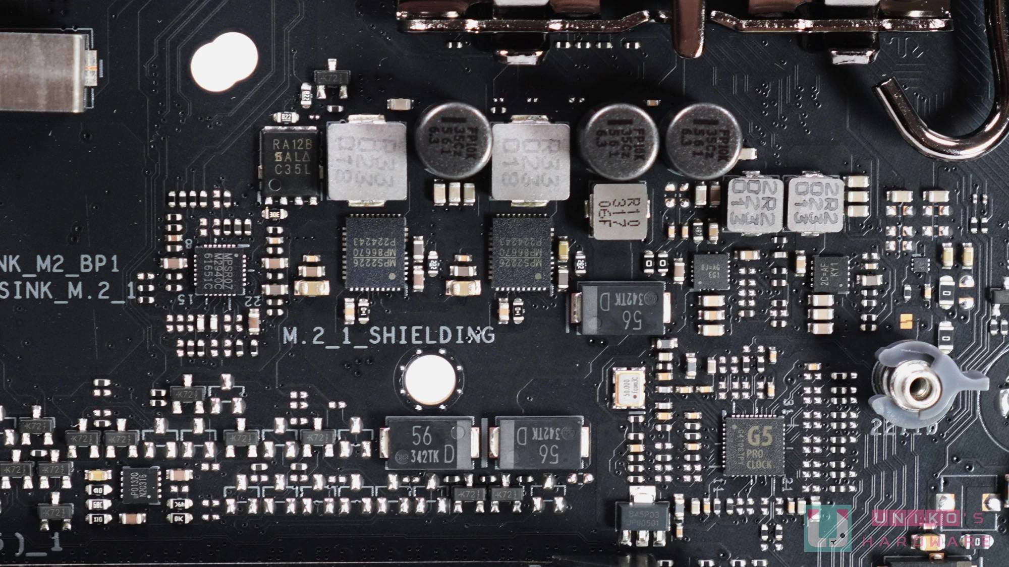 ROG MAXIMUS Z790 DARK HERO 主板开箱评测