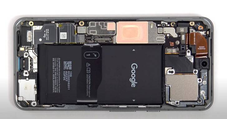 谷歌 Pixel 8才发表没多久，拆解视频就来了：拆卸电池更简单、螺丝也更少