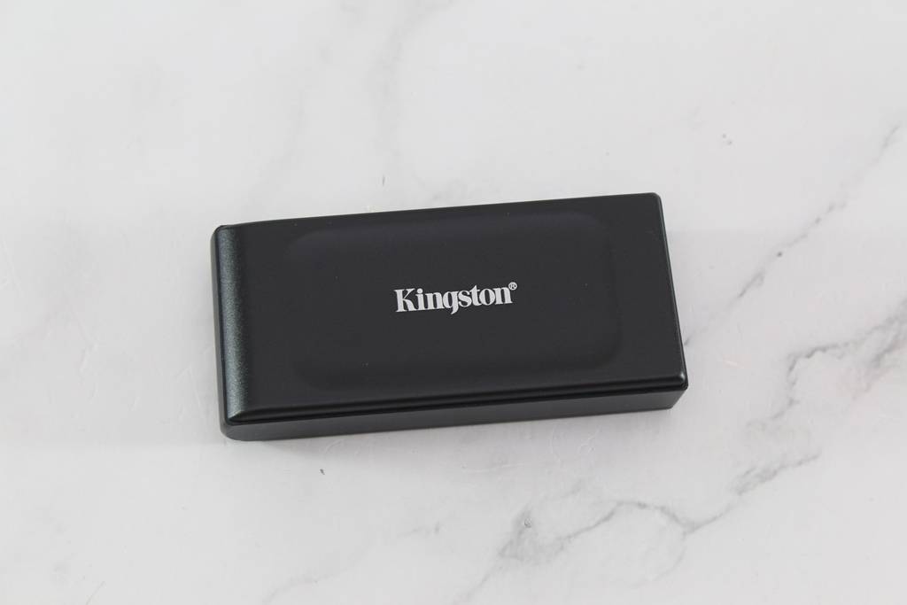 金士顿Kingston XS1000 2TB Portable SSD外接式固态硬盘-2TB大容量，1050MB/s高速传输轻巧带着走