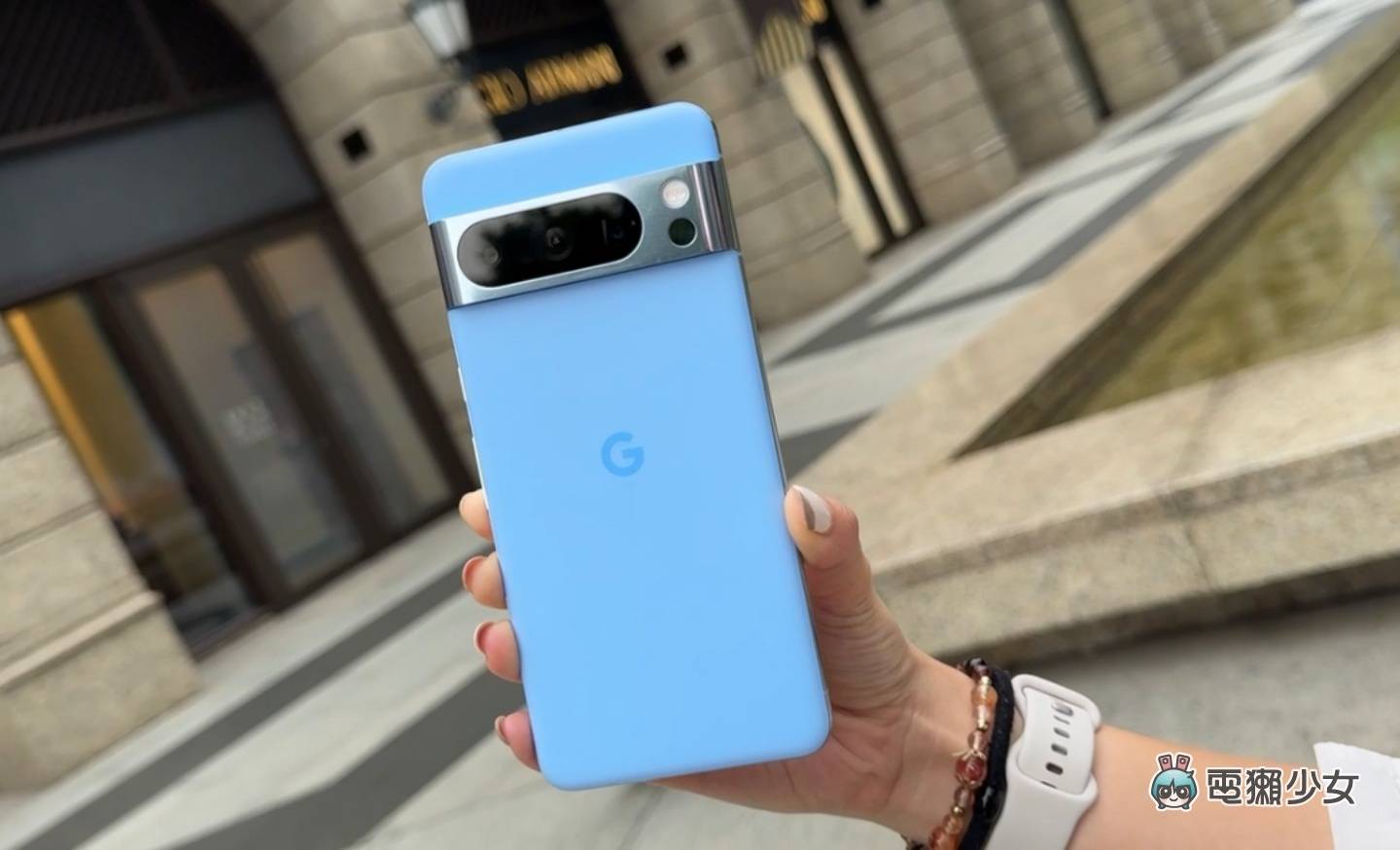 开箱|谷歌 Pixel 8 Pro 拍照强不强？ 还是一样热得像暖暖包？ 新功能好玩吗？ 值不值得买？