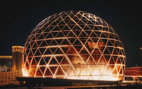 微软 XBOX 在拉斯维加斯「MSG Sphere」打巨型广告，一天就要花 45万美元！