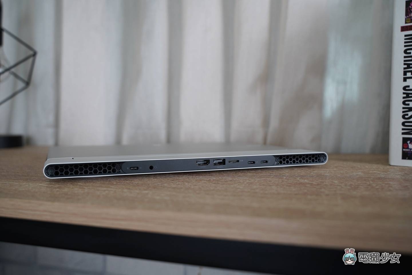 开箱|外星人笔记本薄型设计 Alienware x14 R2 超美 Legend 3.0 外型