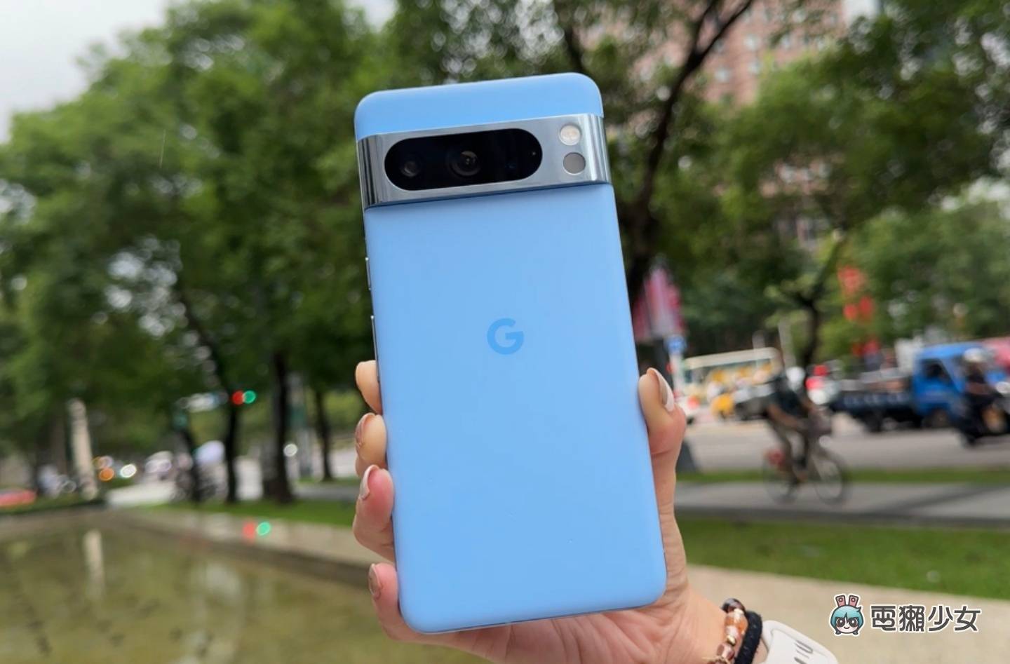 开箱|谷歌 Pixel 8 Pro 拍照强不强？ 还是一样热得像暖暖包？ 新功能好玩吗？ 值不值得买？