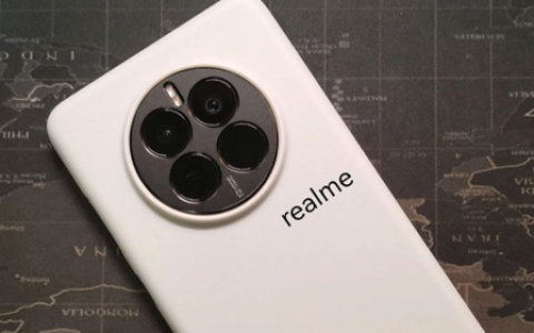 realme GT5 Pro外观曝光搭载高通Snapdragon 8 Gen 3